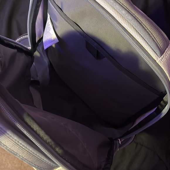 north face womens backpack - Picture 4 of 4